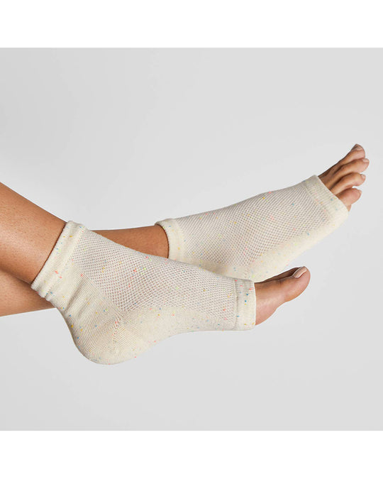 Kitsch Moisturizing Heel Socks