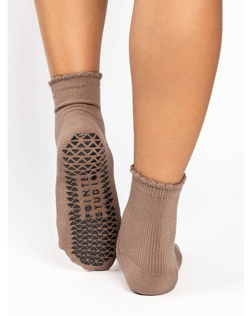 Pointe Studio Happy Ankle Grip Sock - Womens - Nougat